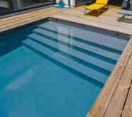 Escalier RELAX droit sous liner pour piscine enterrée